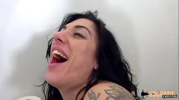 Sabrina réclame une grosse bite afro pour son cul