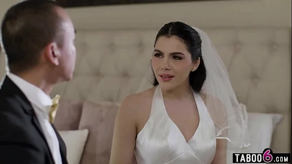 Italian bride Valentina Nappi buttplugged on the day of the wedding