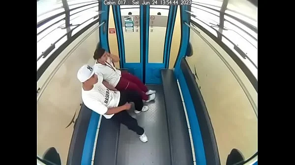 Cogiendo en el Teleférico