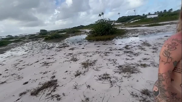 Fui fazer Putaria com minhas amigas gostosas em um deserto de areia