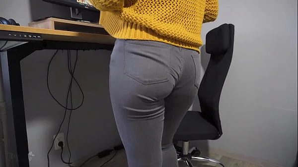 Hot Secretary In Tight Jeans Teases Ass With Visible Panty Line