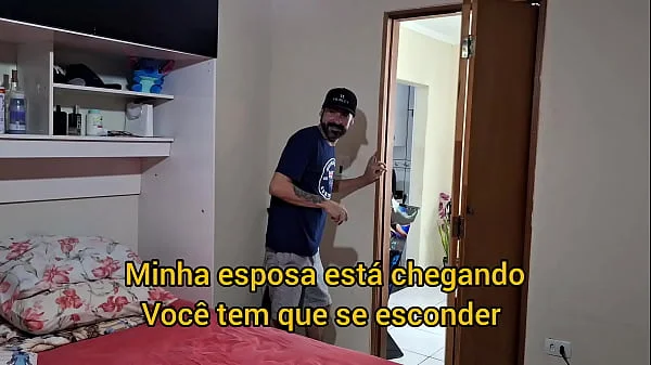 Pegadinha com esposa de olhos vendados escondi meu amigo no guarda roupas ele entrou na hora da transa