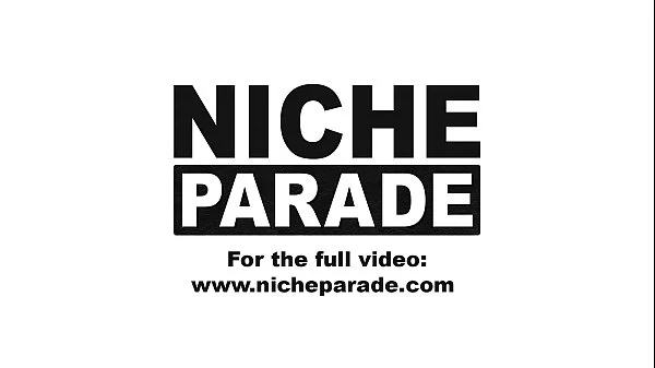 NICHE PARADE - Cock Flash In Alley For Sexy Latina