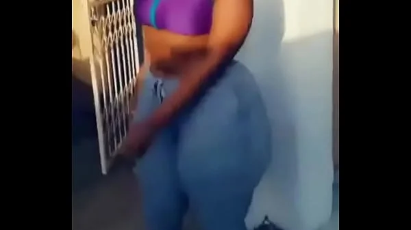 African girl big ass (wide hips)