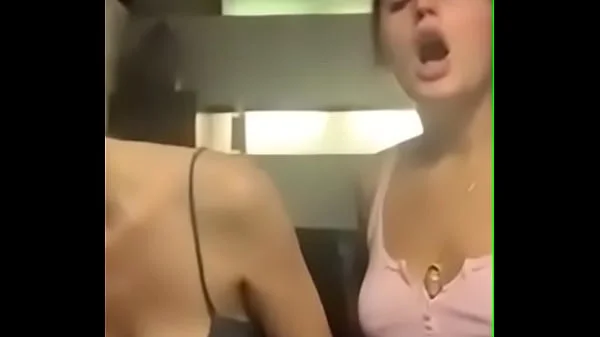 2 Girls Downblouse Periscope