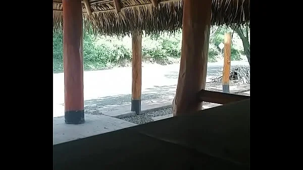 Me Pusieron A CHUPAR. Casi En Público.