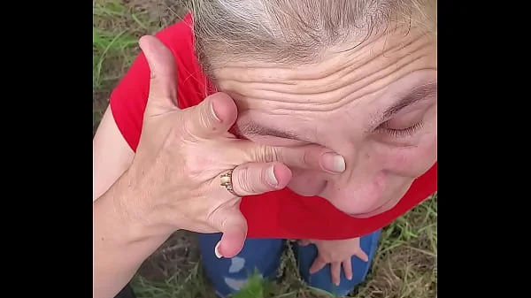 White hoe eating my dick