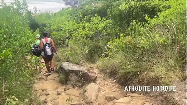 Afrodite fez trilha com amigo