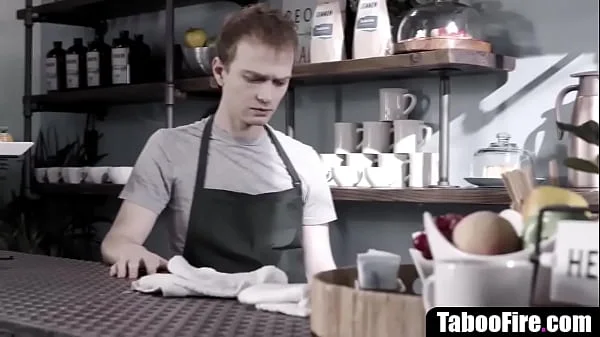 Hot teen barista blows boyfriend behind the counter