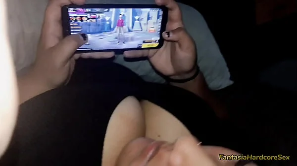 Viendo tiktoks de porno con mi mejor amiga,me caliento y me la garcho